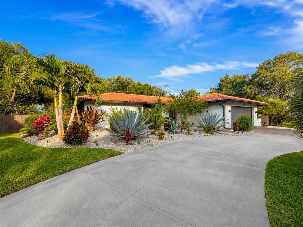 392 W ROSSETTI DRIVE