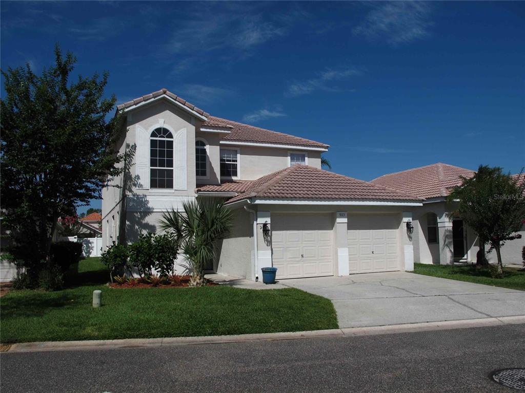 925 TORREY PINE DRIVE