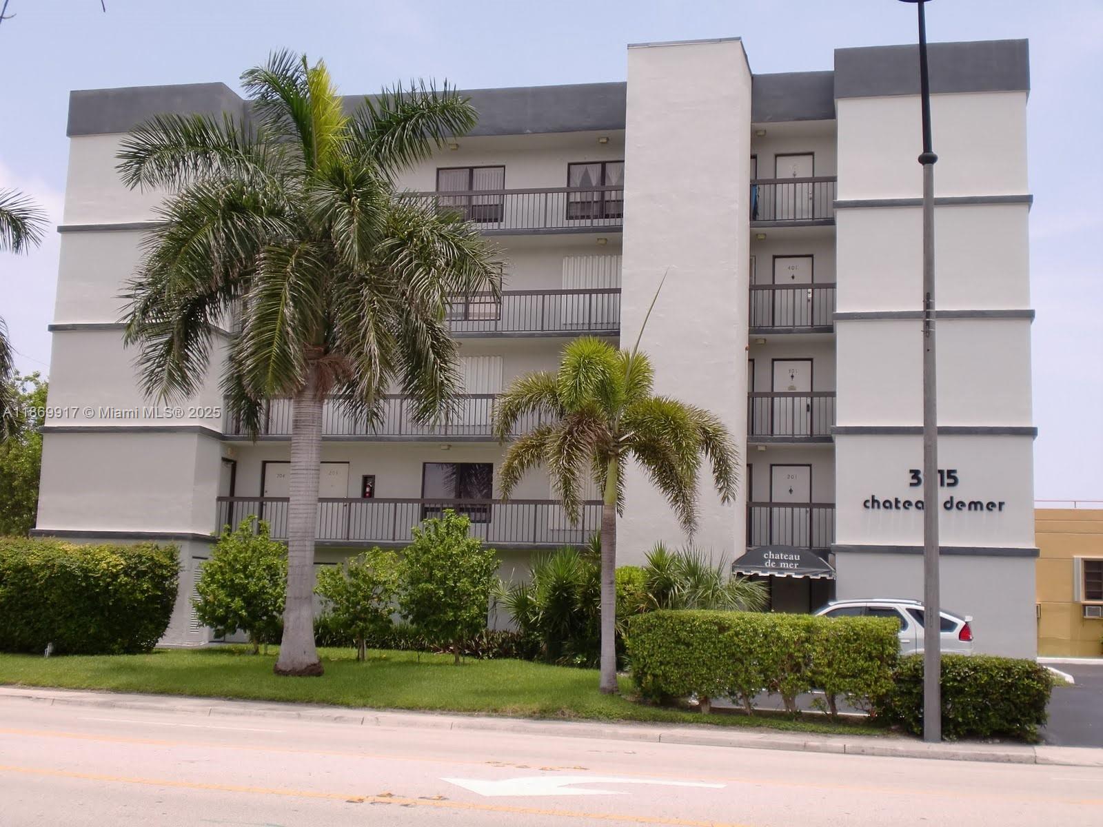 3215 N Ocean Dr # 302, Hollywood FL 33019