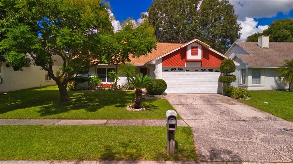 2011 GREEN JUNIPER LANE