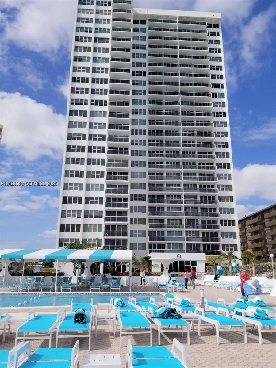 3140 S Ocean Dr # 1705, Hallandale Beach FL 33009