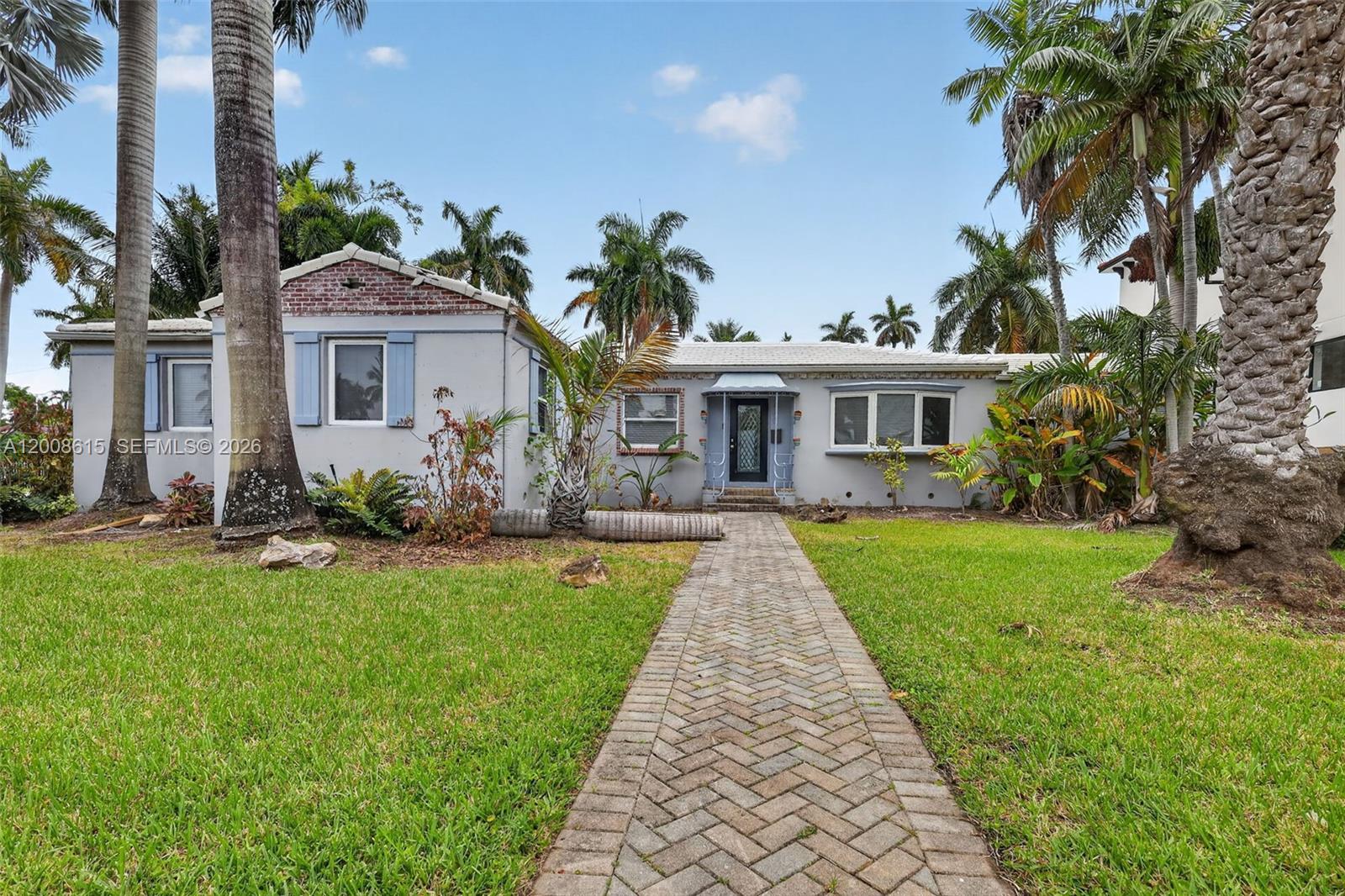 900 Tyler St, Hollywood FL 33019