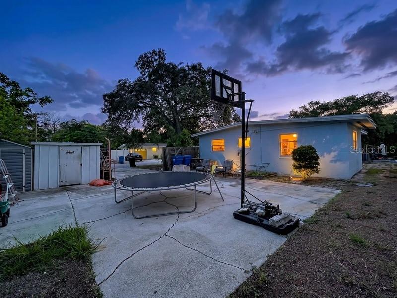 801 51ST AVENUE S, ST PETERSBURG, FL — photo 5 of 30