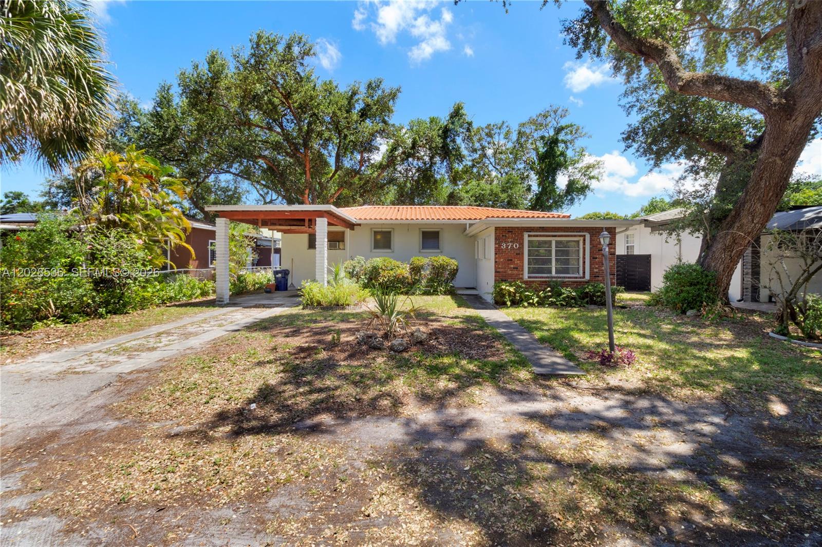370 NE 165th St, Miami FL 33162