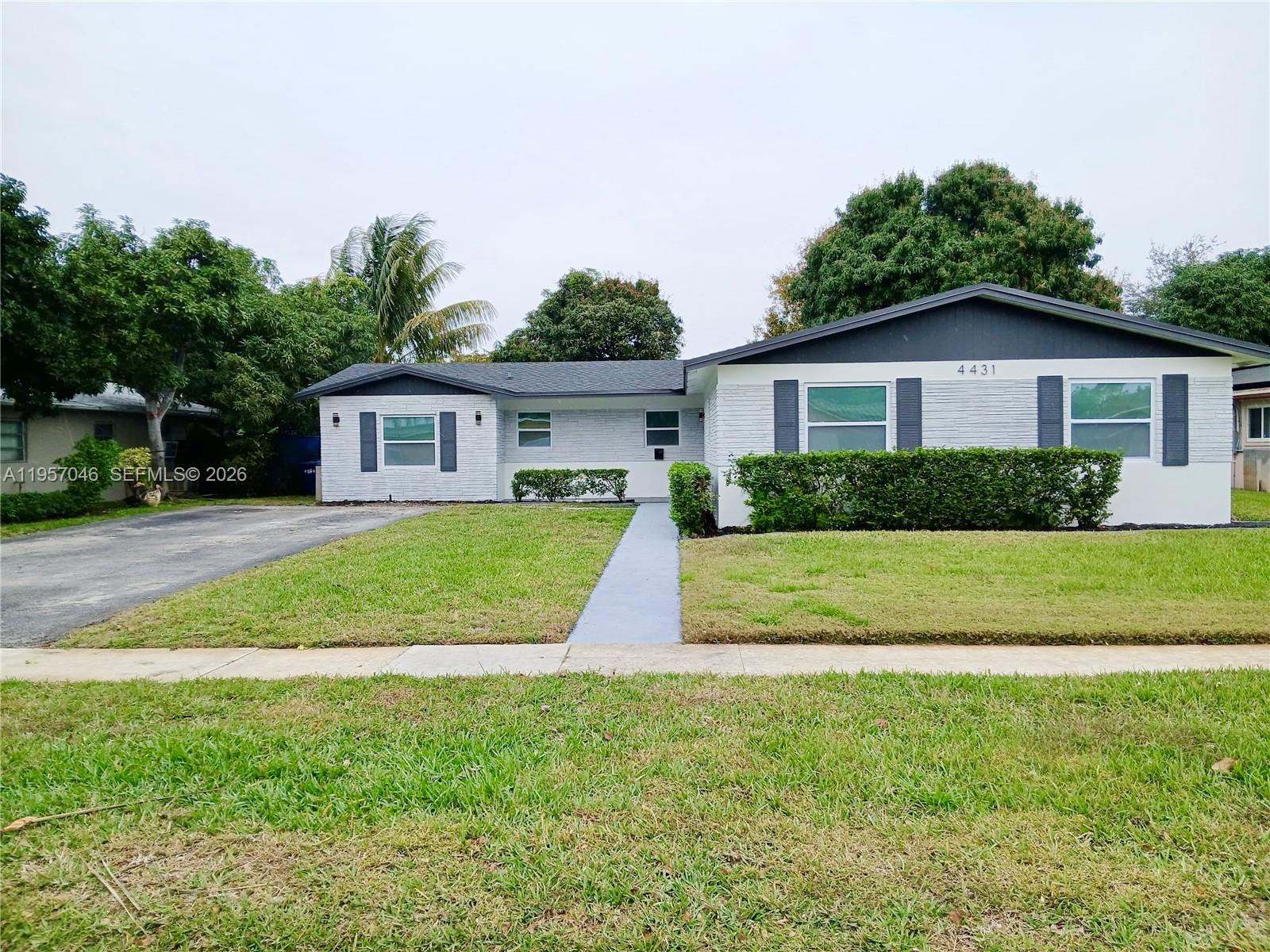 4431 NW 13th St, Lauderhill FL 33313