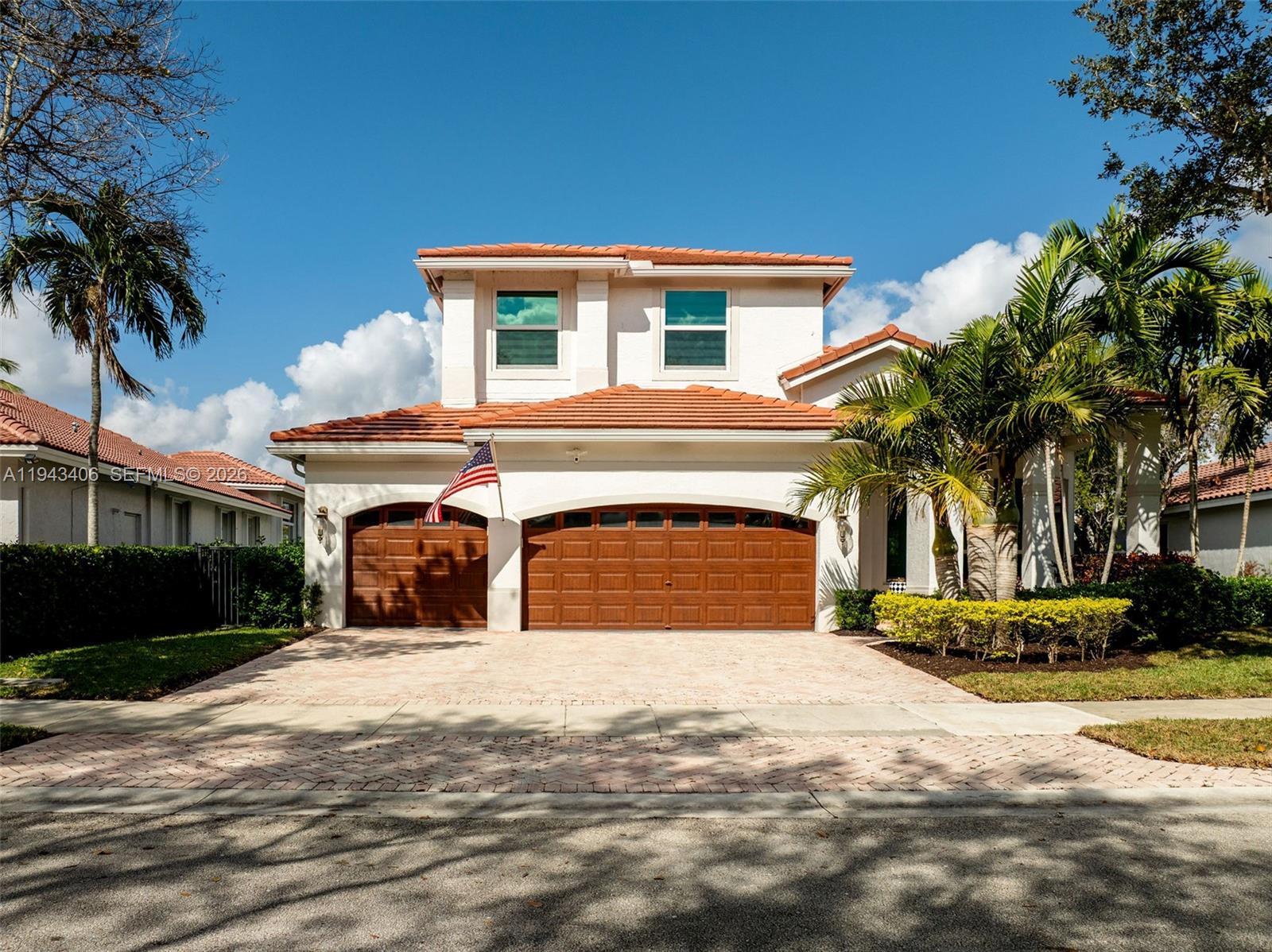 2763 Oakbrook Dr, Weston FL 33332