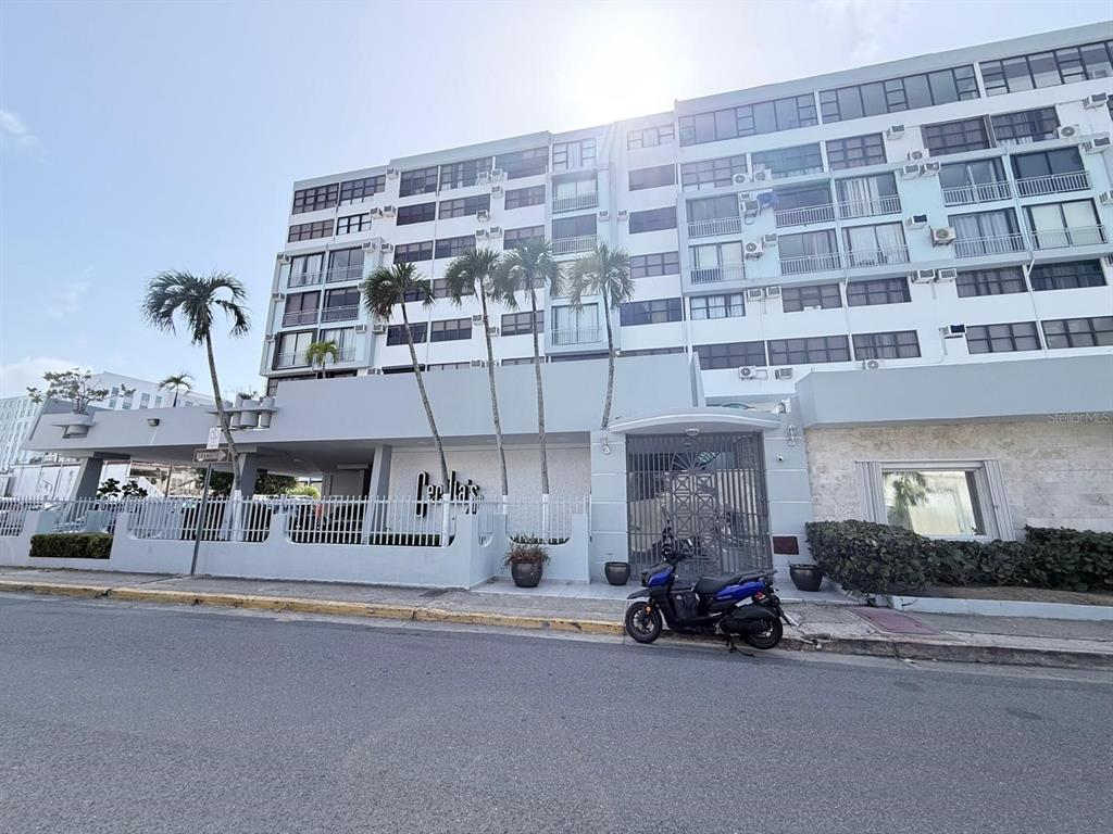 37 ISLA VERDE AVE