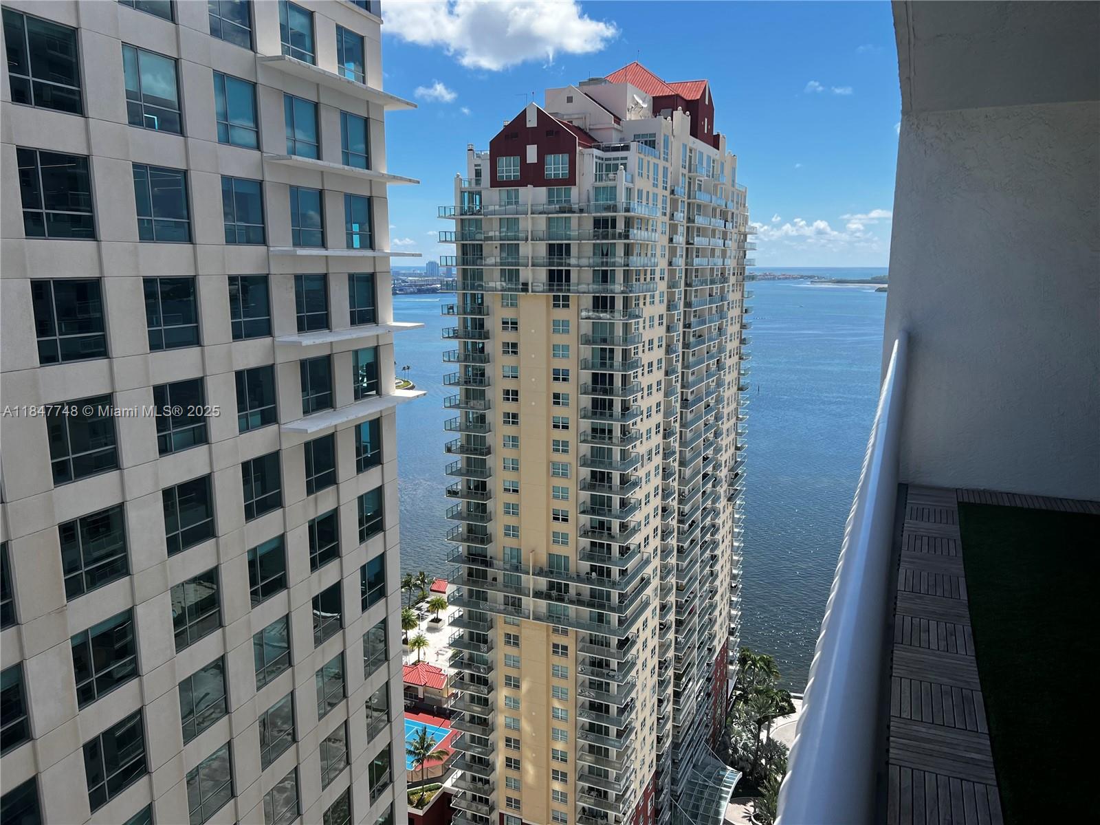 1200 Brickell Bay Dr # 3414, Miami FL 33131