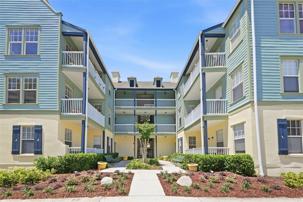 611 CAMPUS STREET UNIT 260