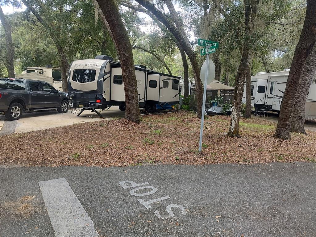 25160 140TH LOOP NE, SALT SPRINGS, FL — photo 5 of 12