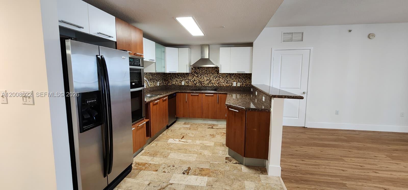 170 SE 14th St # 1408, Miami FL 33131