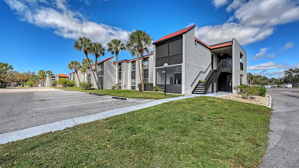 3229 BENEVA ROAD UNIT 101