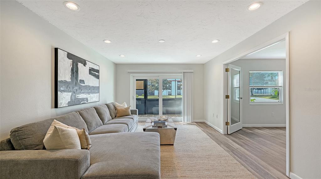 3229 BENEVA ROAD UNIT 101, SARASOTA, FL — photo 5 of 30