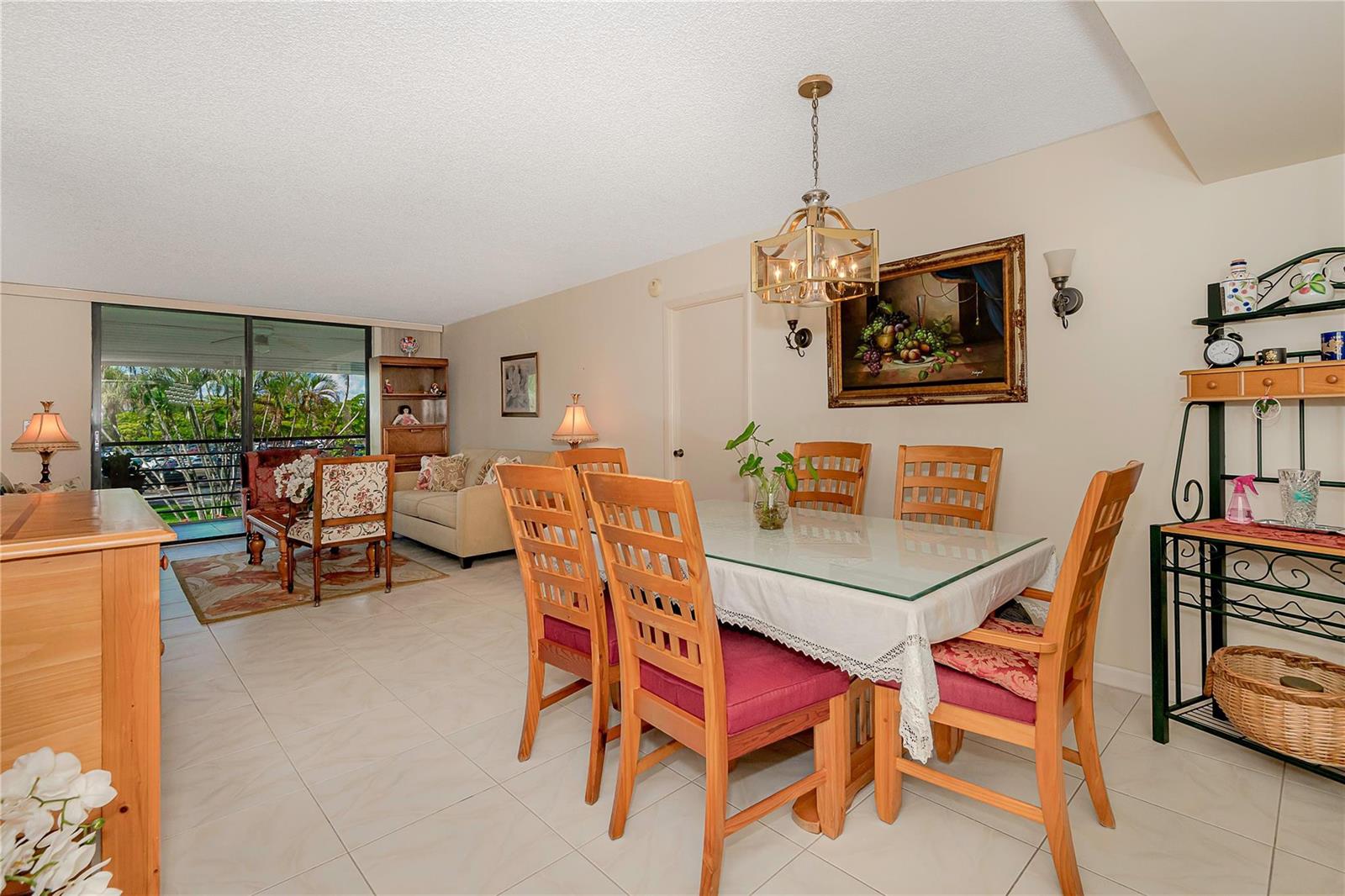 1100 Sant Charles Place # 207, Pembroke Pines FL 33026