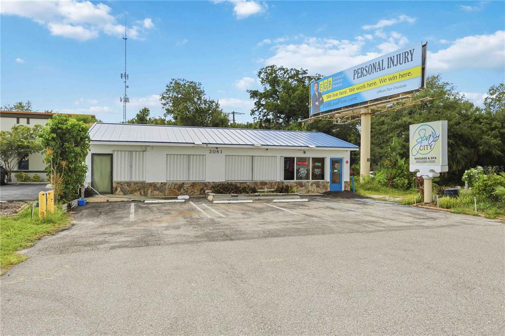 2081 TAMIAMI TRAIL