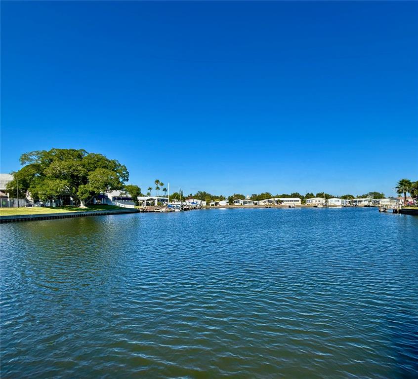 144 AMERICANA COURT NE UNIT 218
