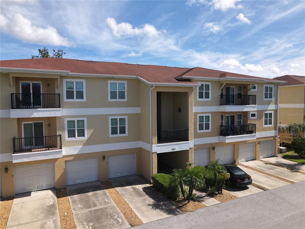 5041 ROYAL PALMS WAY UNIT 302