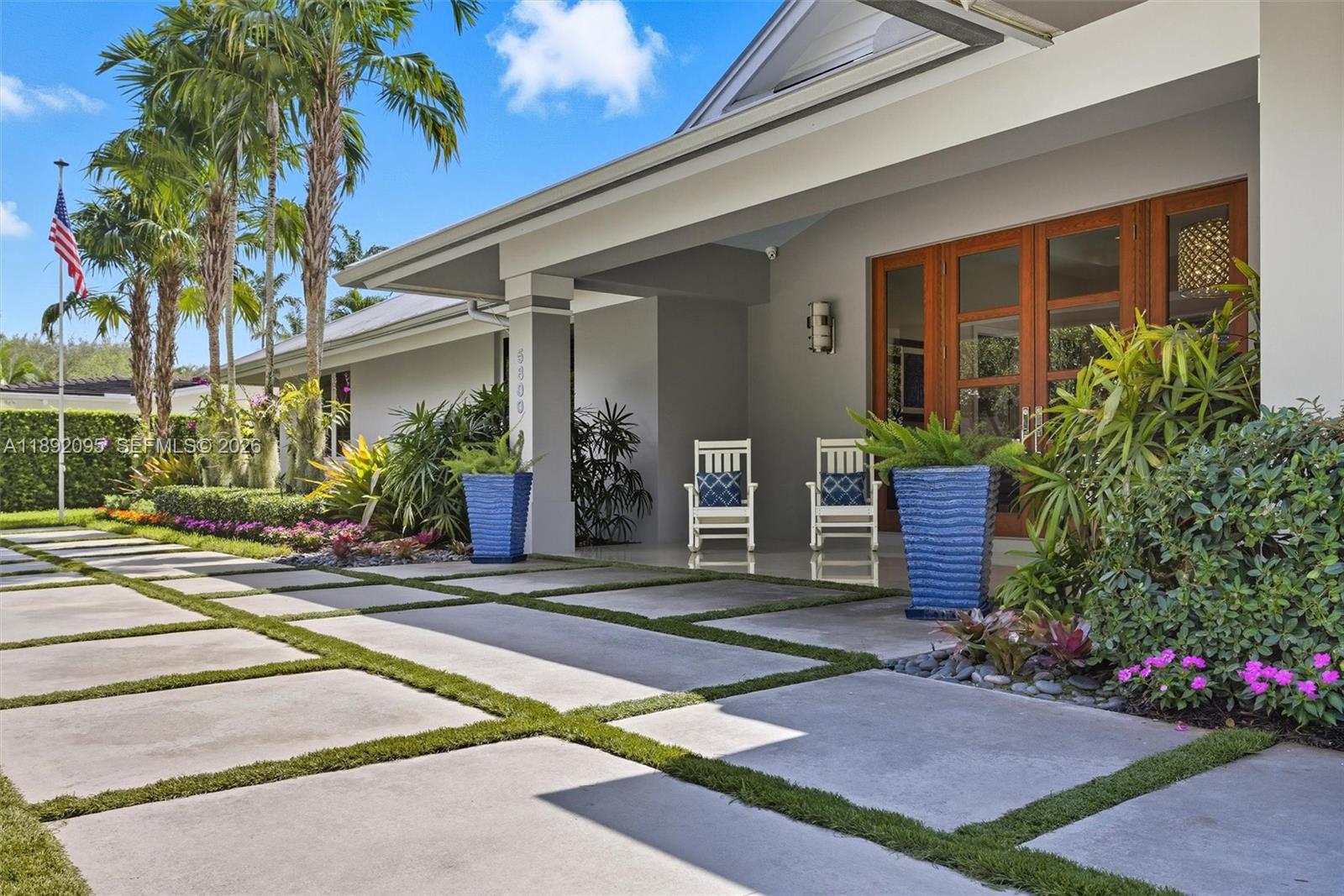 Front Porch — 5800 SW 99th Ter, Pinecrest FL 33156, PINECREST, FL
