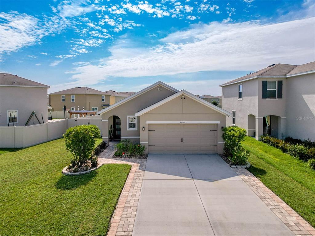 8089 PELICAN REED CIRCLE
