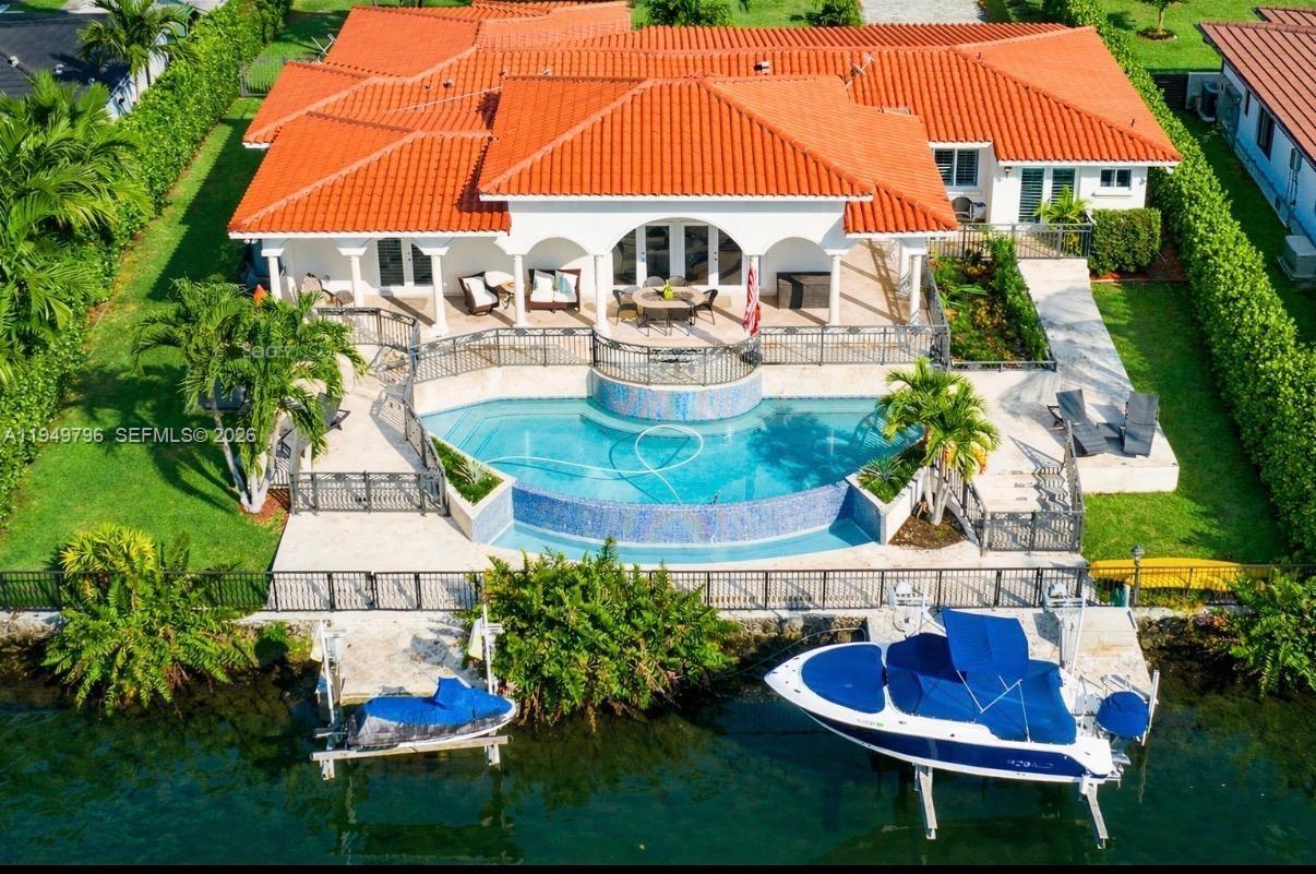 707 Vilabella Ave, Coral Gables FL 33146