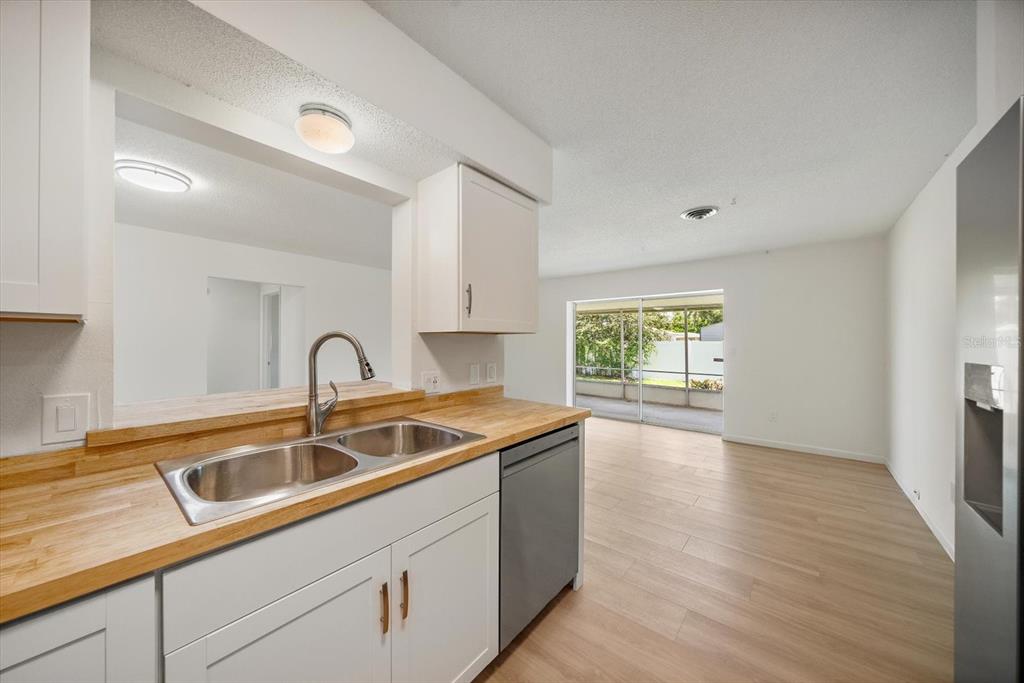 987 QUEEN ROAD, VENICE, FL — photo 3 of 30