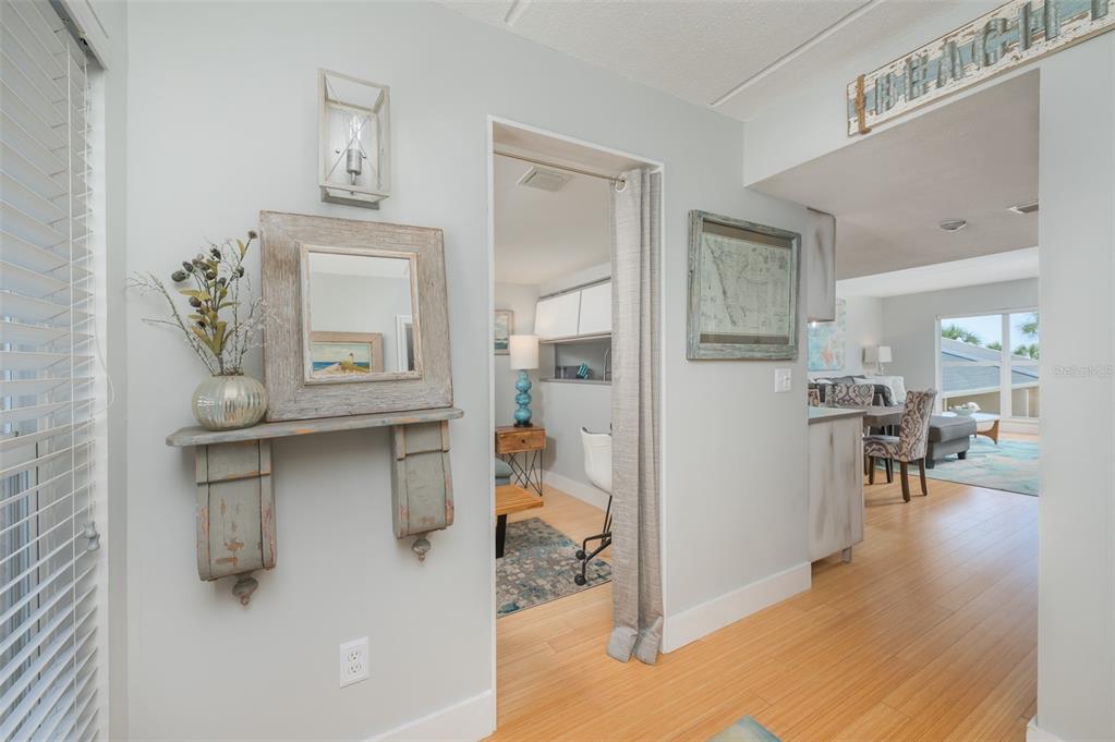 845 BENJAMIN FRANKLIN DRIVE UNIT 302, SARASOTA, FL — photo 3 of 30