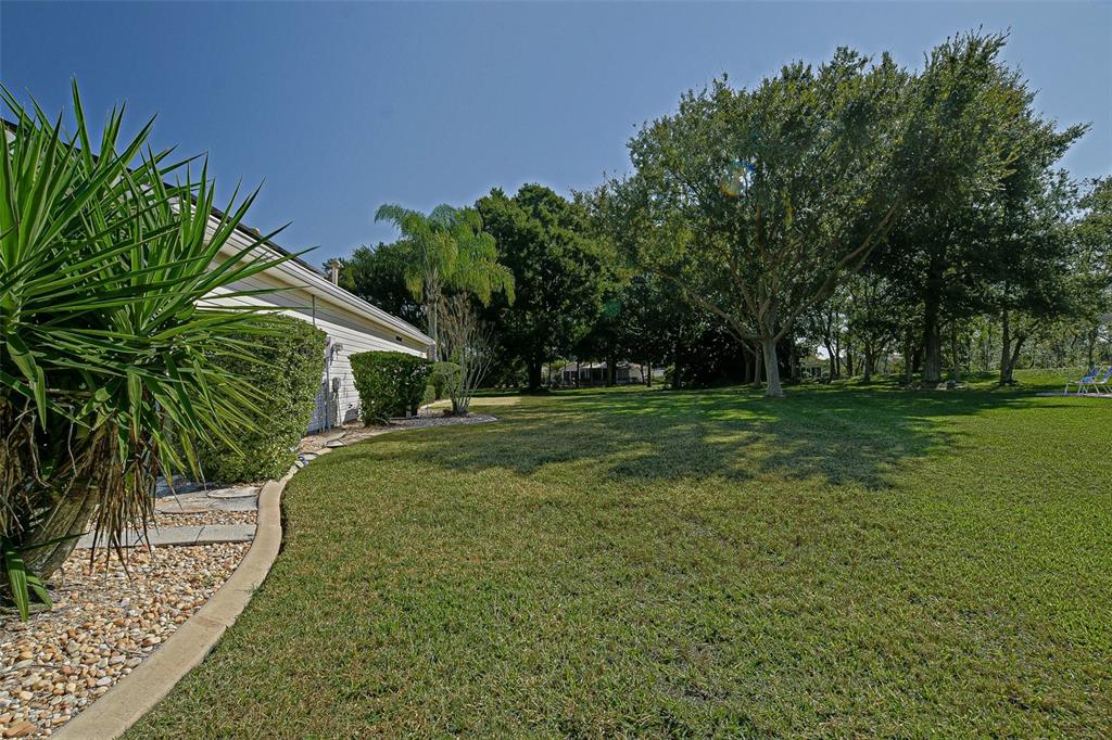 13863 SE 85TH CIRCLE, SUMMERFIELD, FL — photo 3 of 30