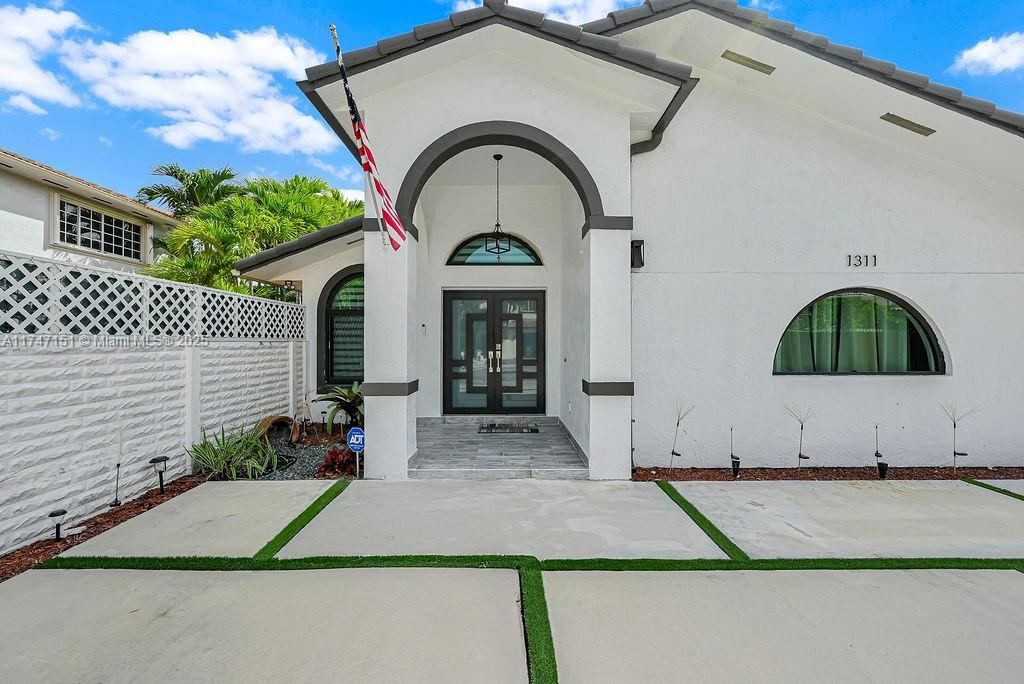 1311 SW 139th Ct, Miami FL 33184