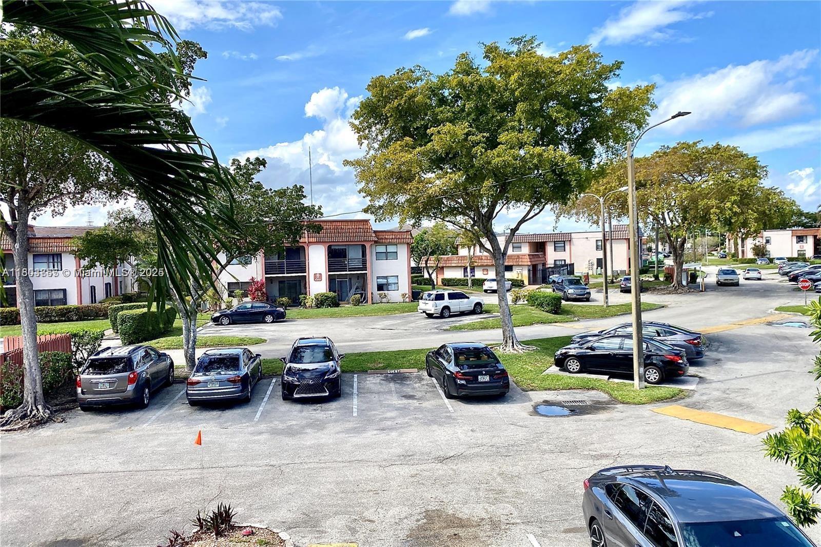 880 NE 207th Ter # 10, Miami FL 33179
