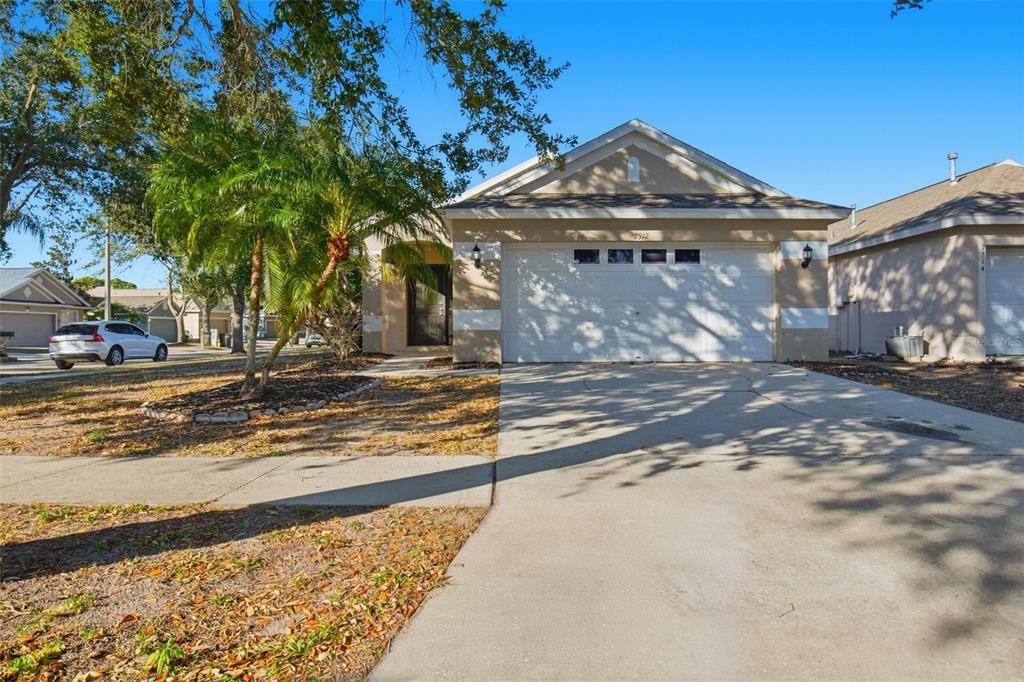 7512 OXFORD GARDEN CIRCLE