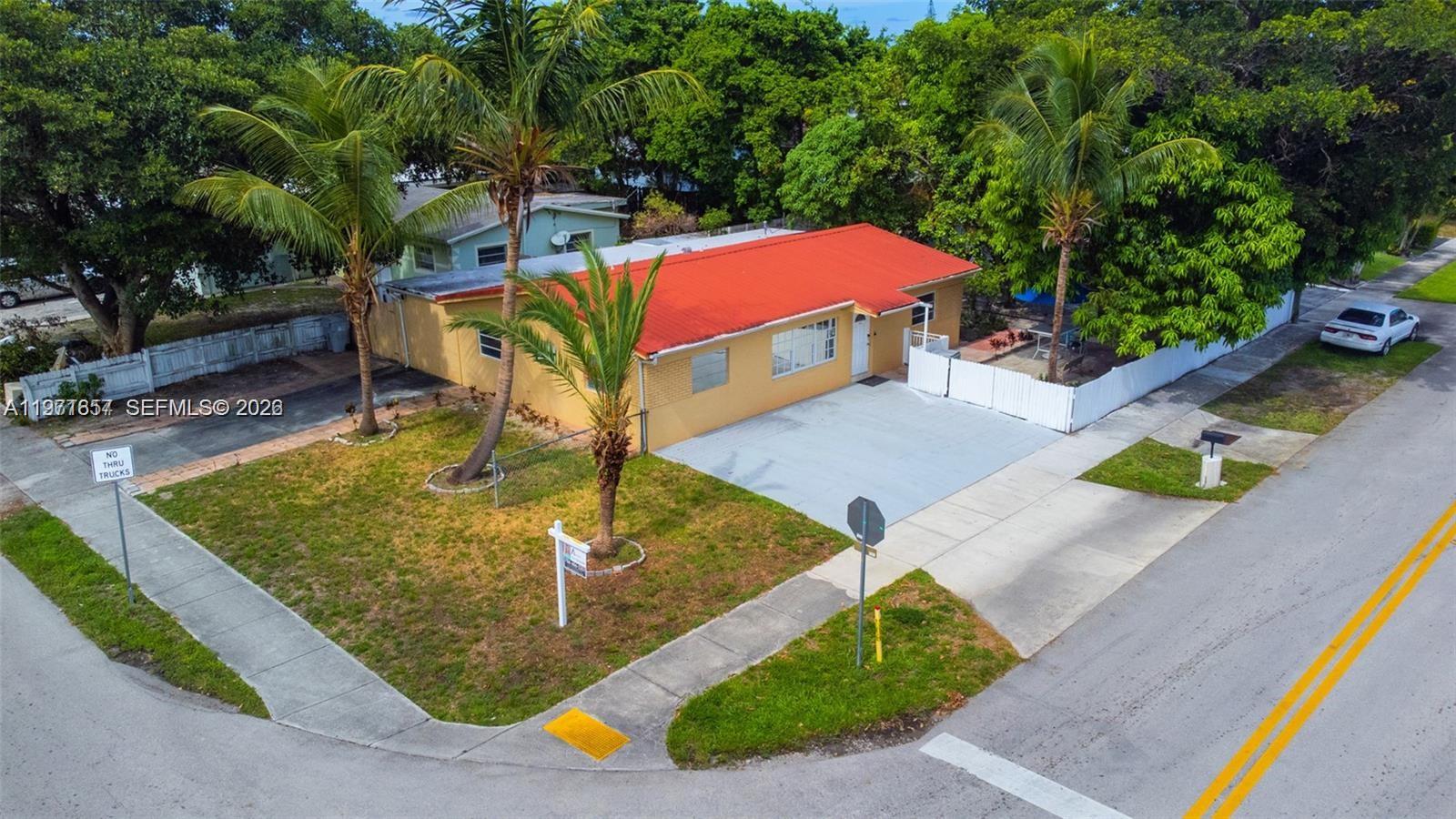 11 NE 21st St, Pompano Beach FL 33060