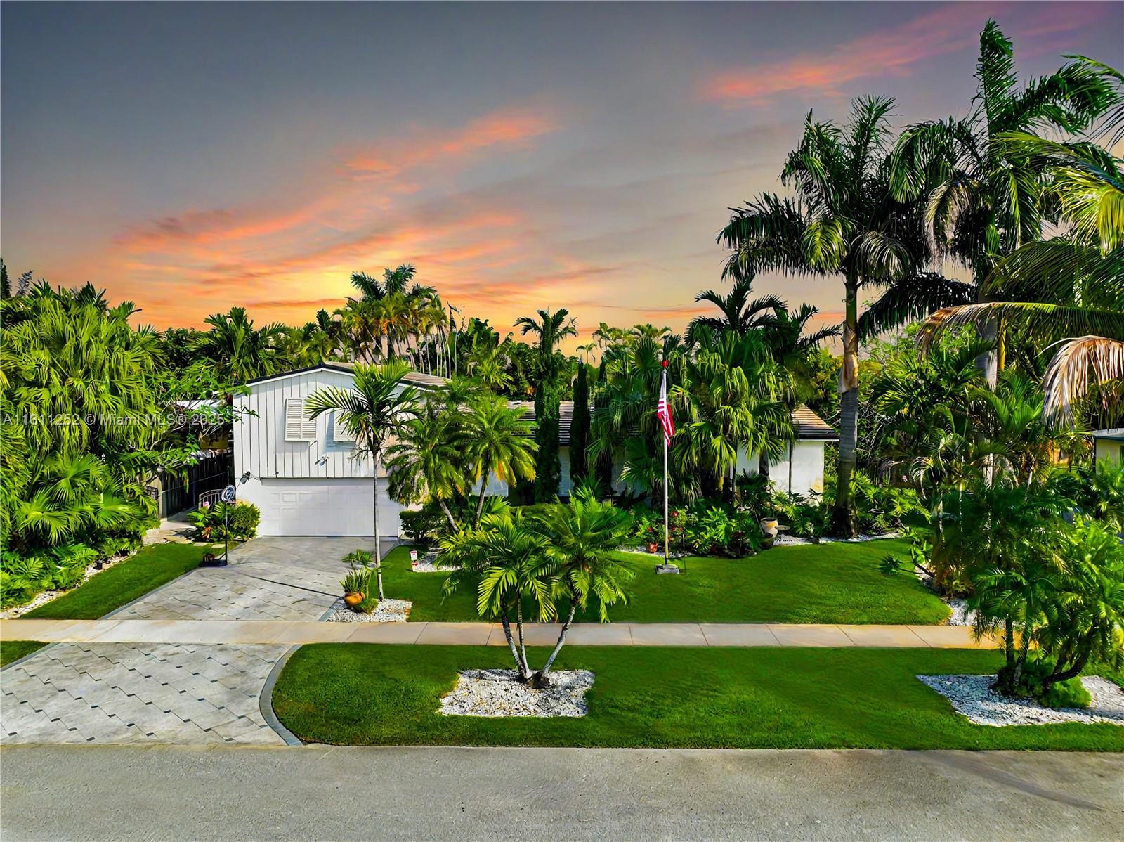 9821 SW 157th Ter, Miami FL 33157