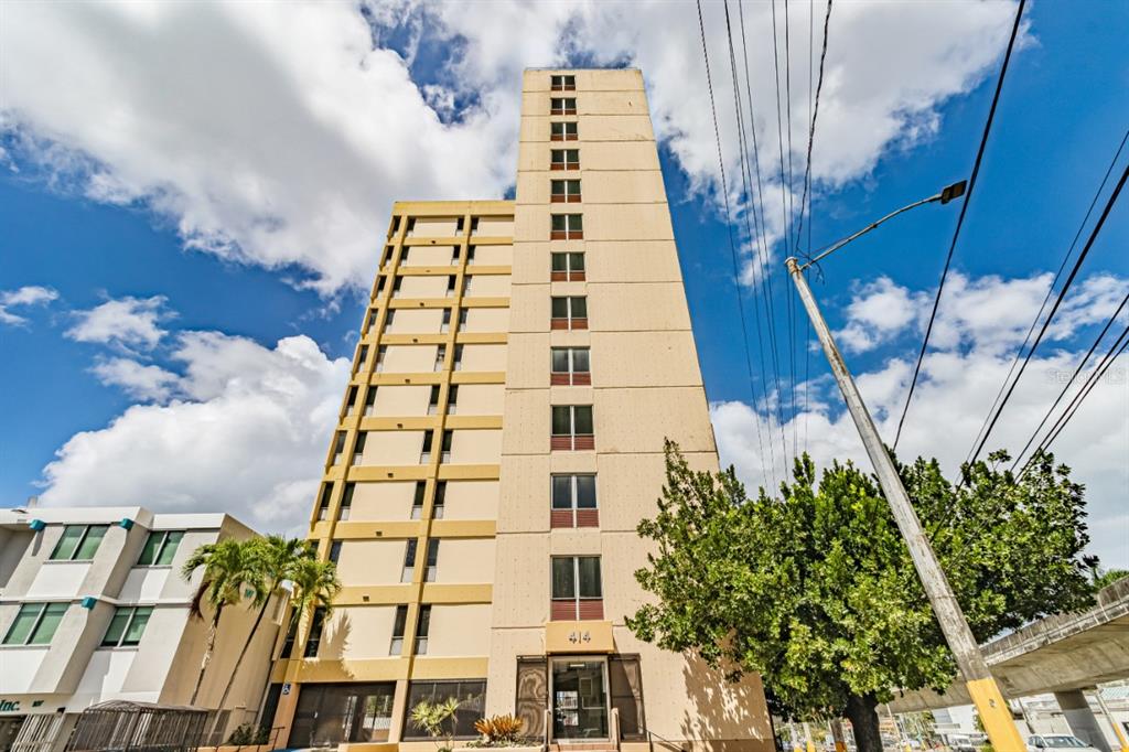414 MUÑOZ RIVERA UNIT 8A y 8B