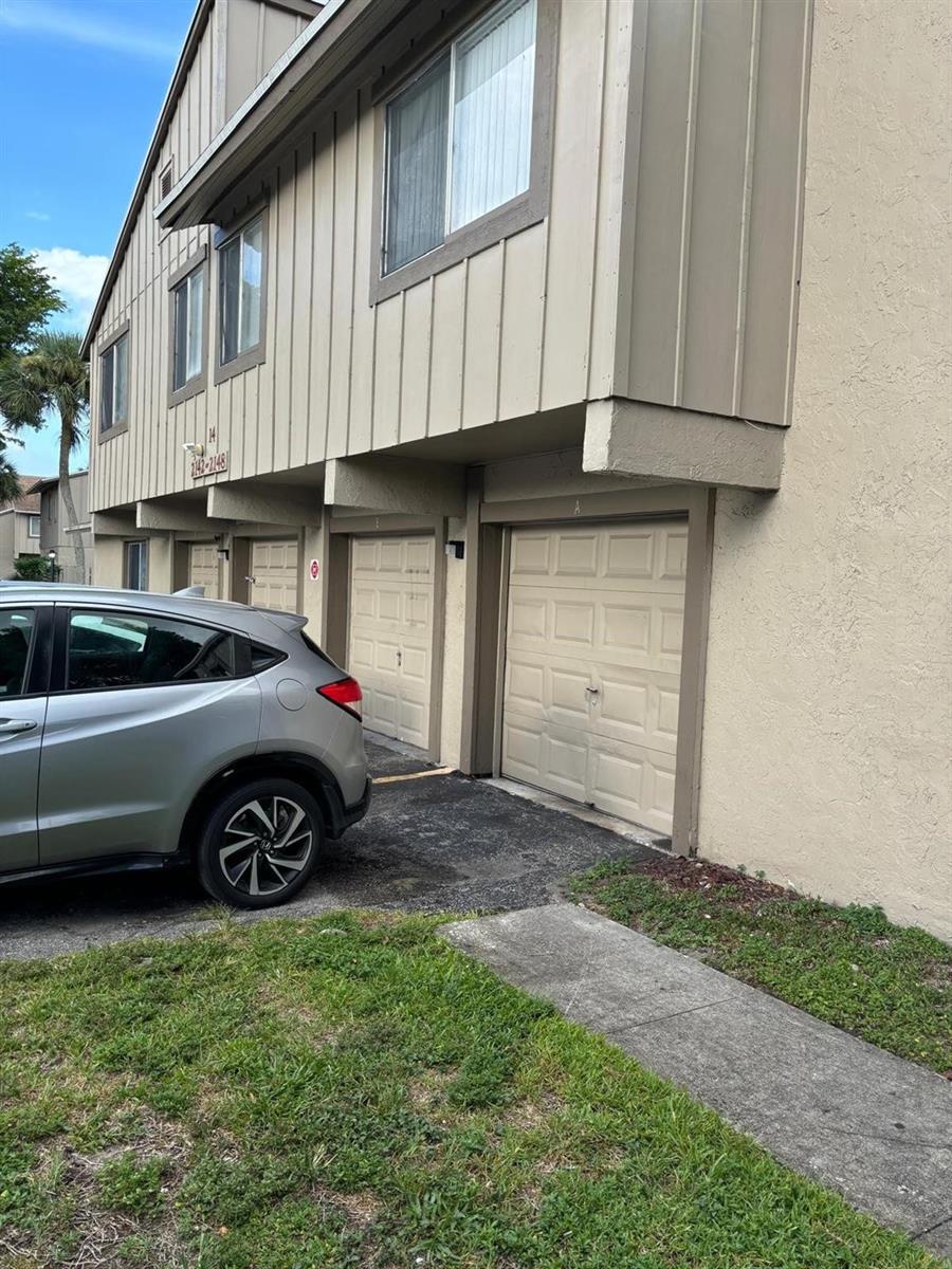 2148 NW 57th Avenue # e, Lauderhill FL 33313