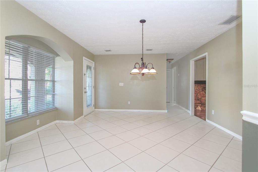 106 PHILLIPS DRIVE, SEFFNER, FL — photo 4 of 30