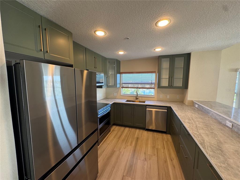 423 150TH AVENUE UNIT 1501, MADEIRA BEACH, FL — photo 4 of 24