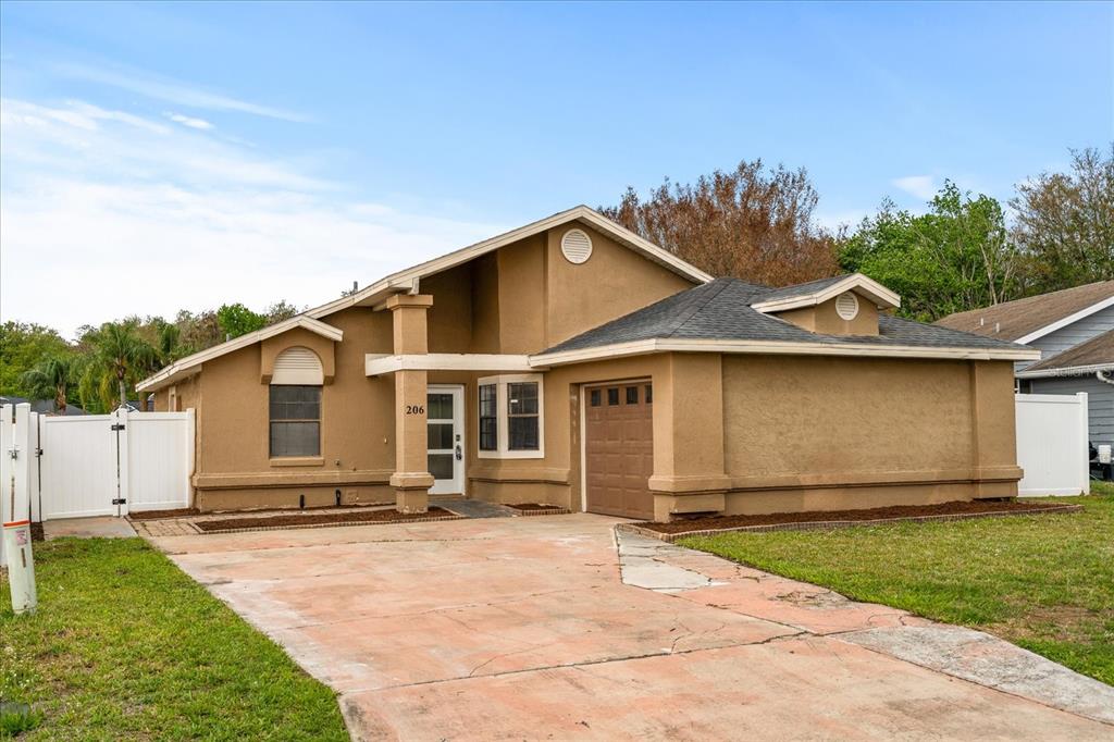 206 OLIVEWOOD COURT