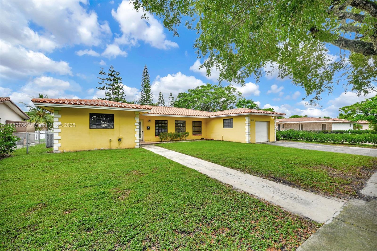 6750 White Oak Dr, Miami Lakes FL 33014