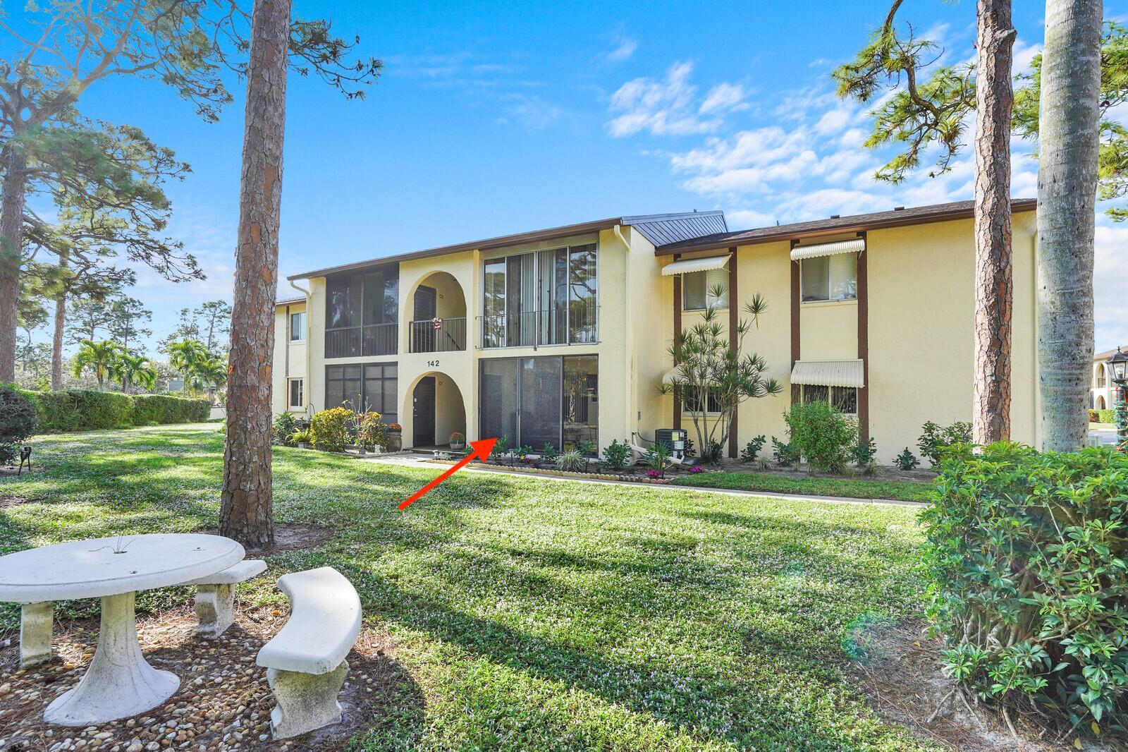 142 Lake Pine Circle # 1, FL 33463