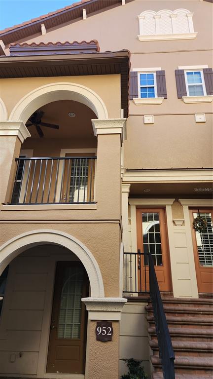 952 LOBELIA DRIVE
