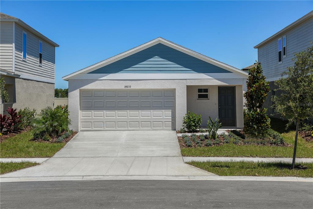 4122 GERBERA DAISY AVENUE