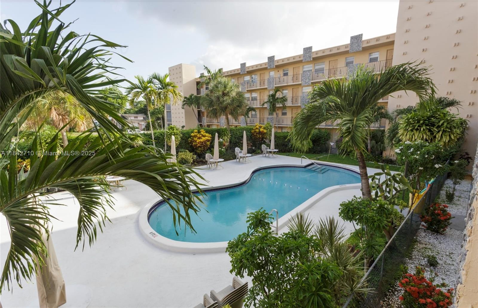 2145 Pierce St # 218, Hollywood FL 33020