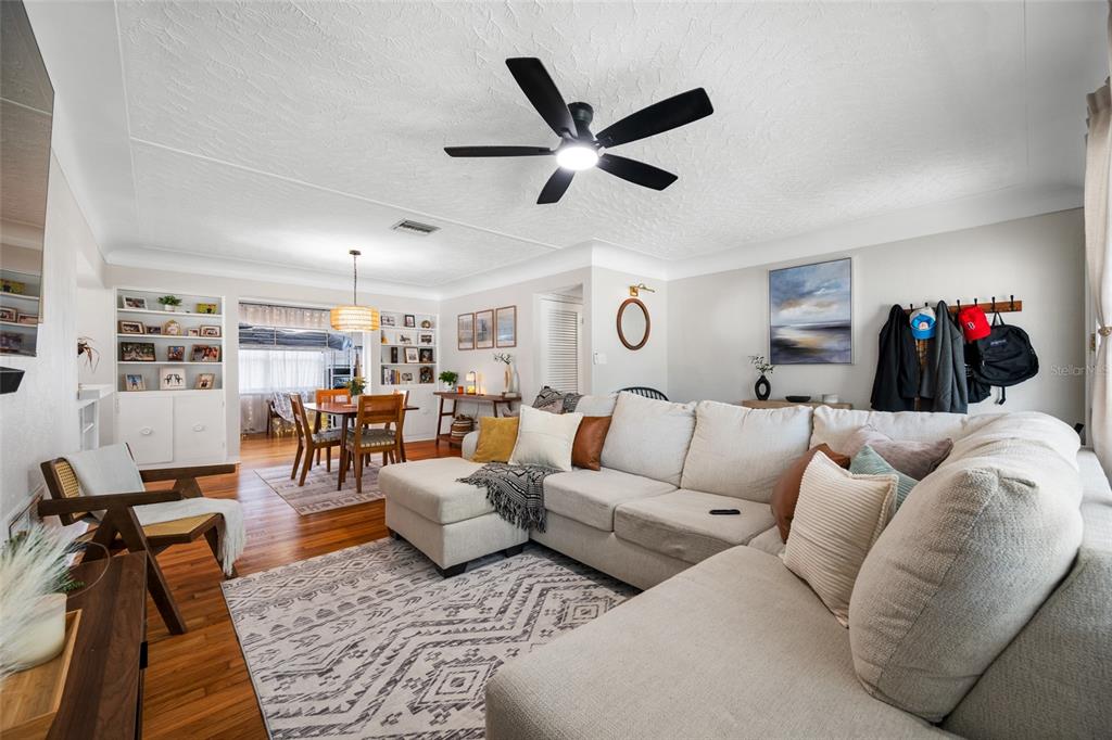 6219 HAMPTON DRIVE N, ST PETERSBURG, FL — photo 5 of 30