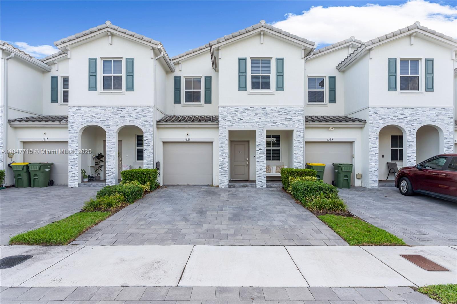 1321 SE 27th Ter, Homestead FL 33035