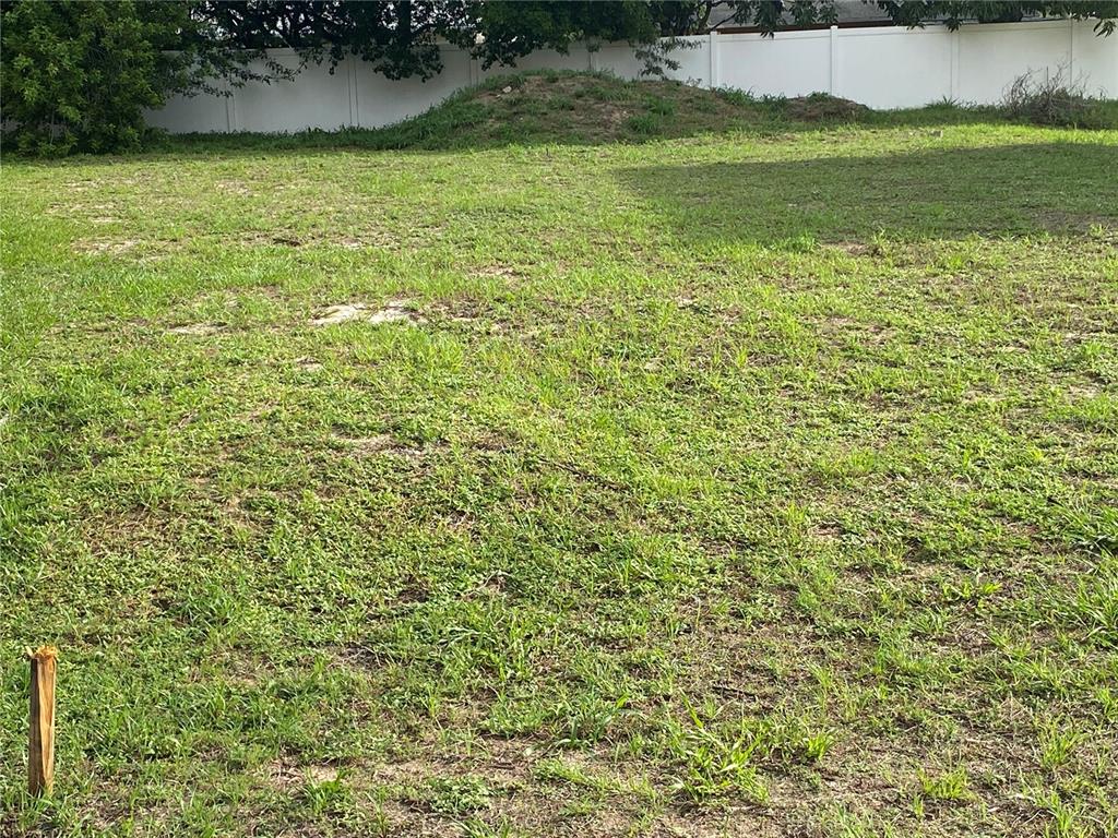 1304 SALISBURY DRIVE, WINTER HAVEN, FL — photo 2 of 5