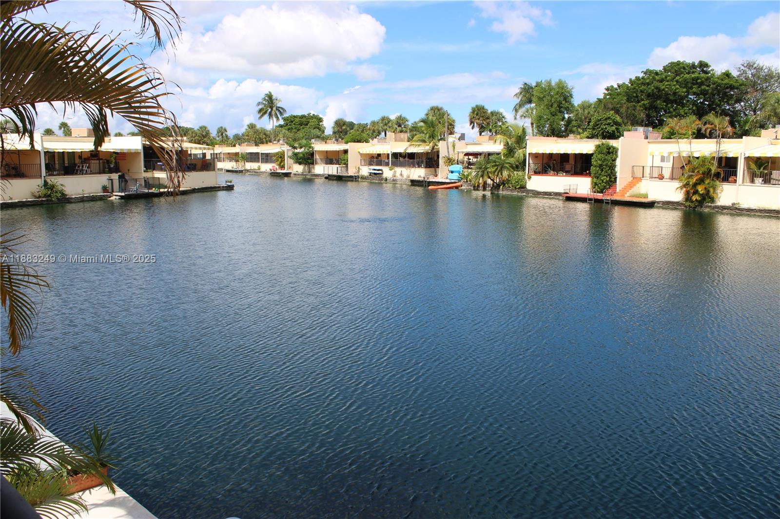 15512 Sharpecroft Dr, Miami Lakes FL 33014