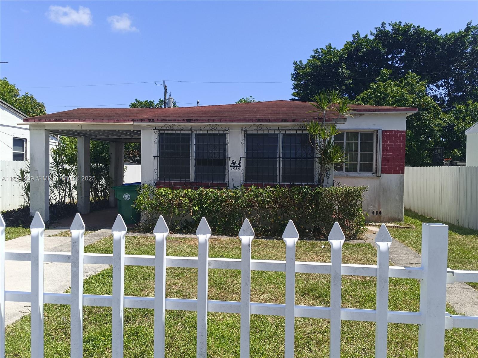 1828 NW 58th St, Miami FL 33142