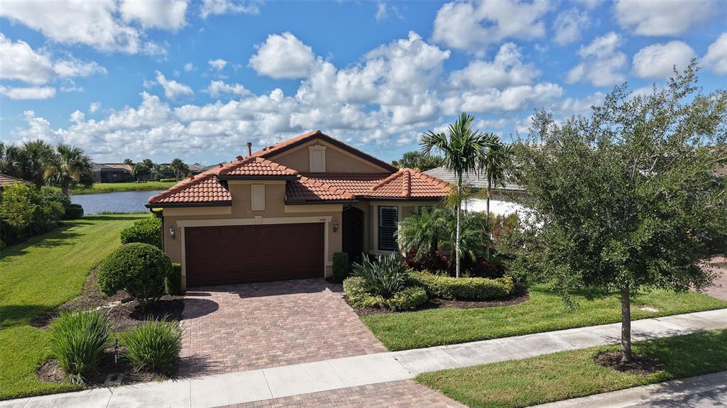 5741 BAY PINE WAY