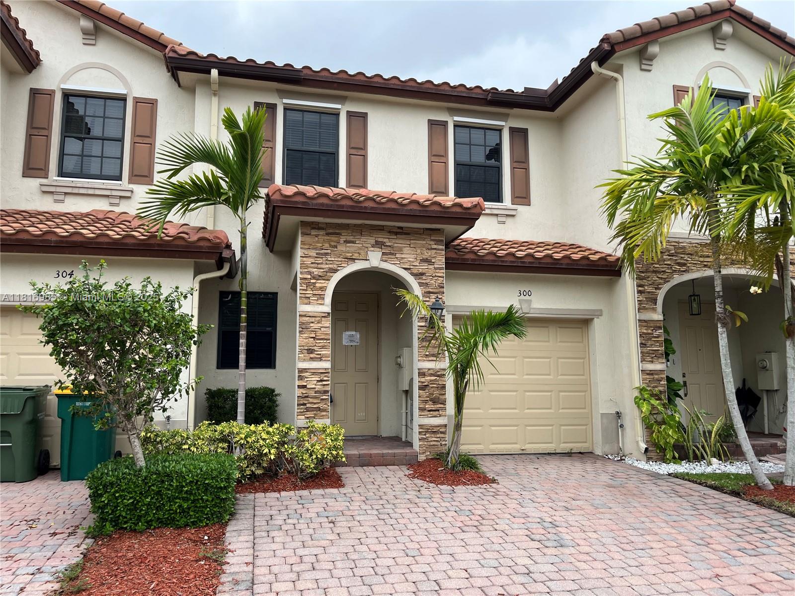 300 SE 37th Ter, Homestead FL 33033