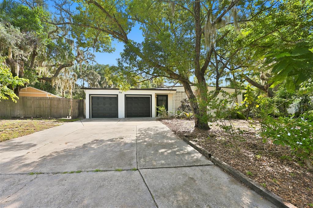704 E RIVER DRIVE